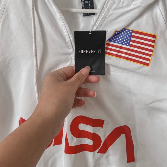 🚫SOLD on Mercari🚫 White NASA Pullover Jacket - Picture 2 of 3